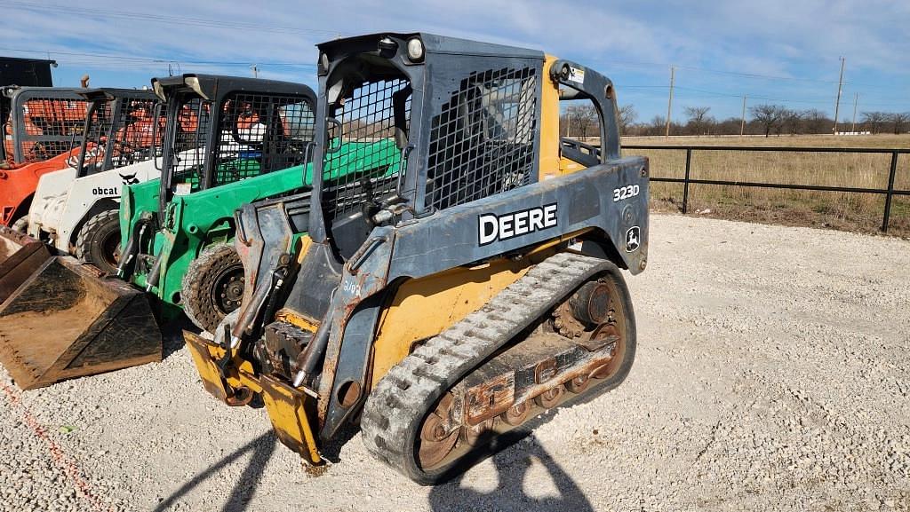 Image of John Deere 323D Primary image