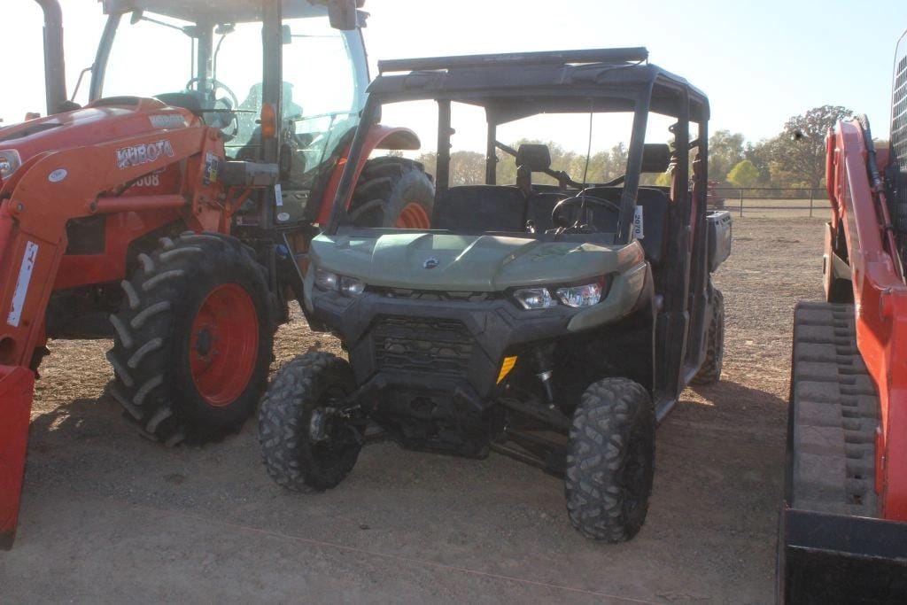 2021 Can-Am Defender HD8 Equipment Image0