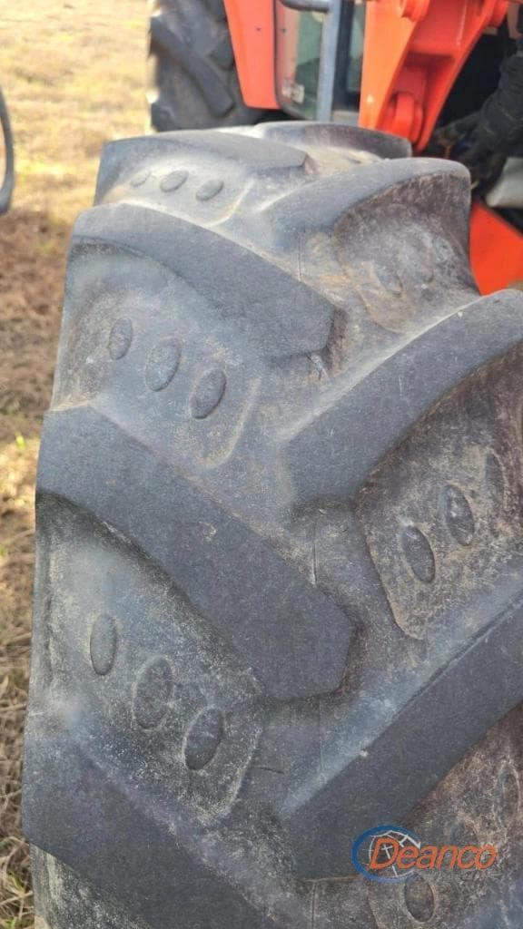 Image of Kubota M9540 equipment image 4