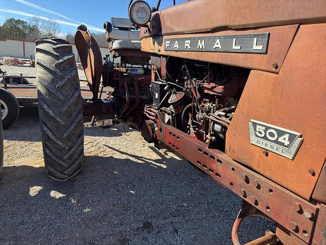 Image of International Harvester 504 equipment image 4