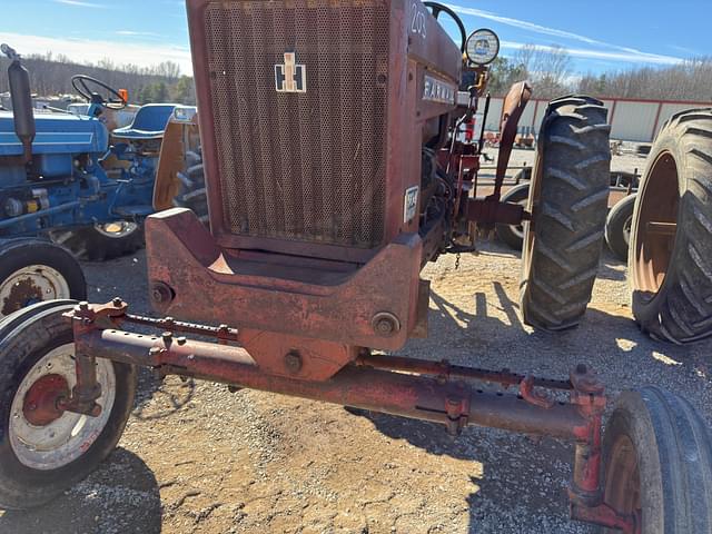 Image of International Harvester 504 equipment image 1