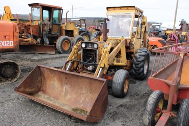 Image of Case 580 equipment image 2