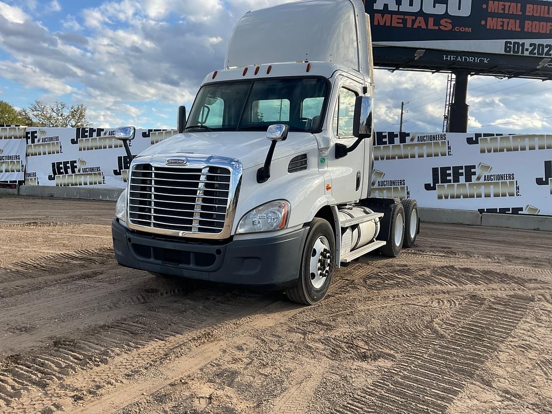 Image of Freightliner Cascadia Primary image