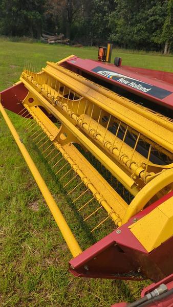 Image of New Holland 1465 equipment image 3