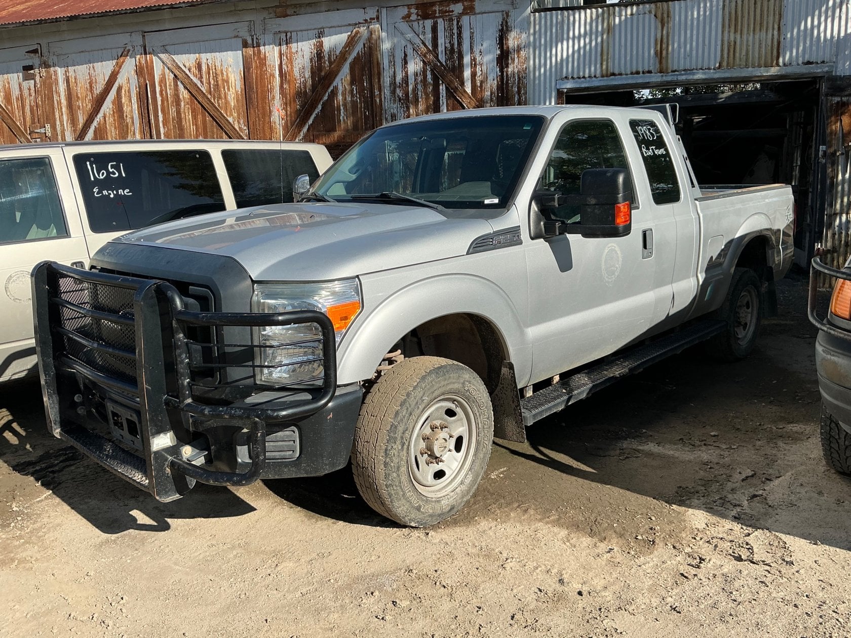 2014 Ford F-250 Equipment Image0