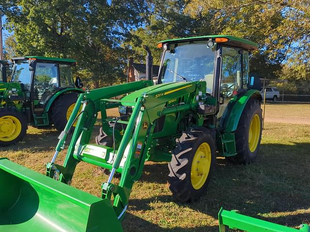 Image of John Deere 5065E equipment image 4