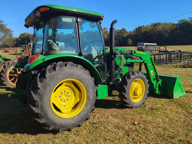 Image of John Deere 5065E equipment image 2