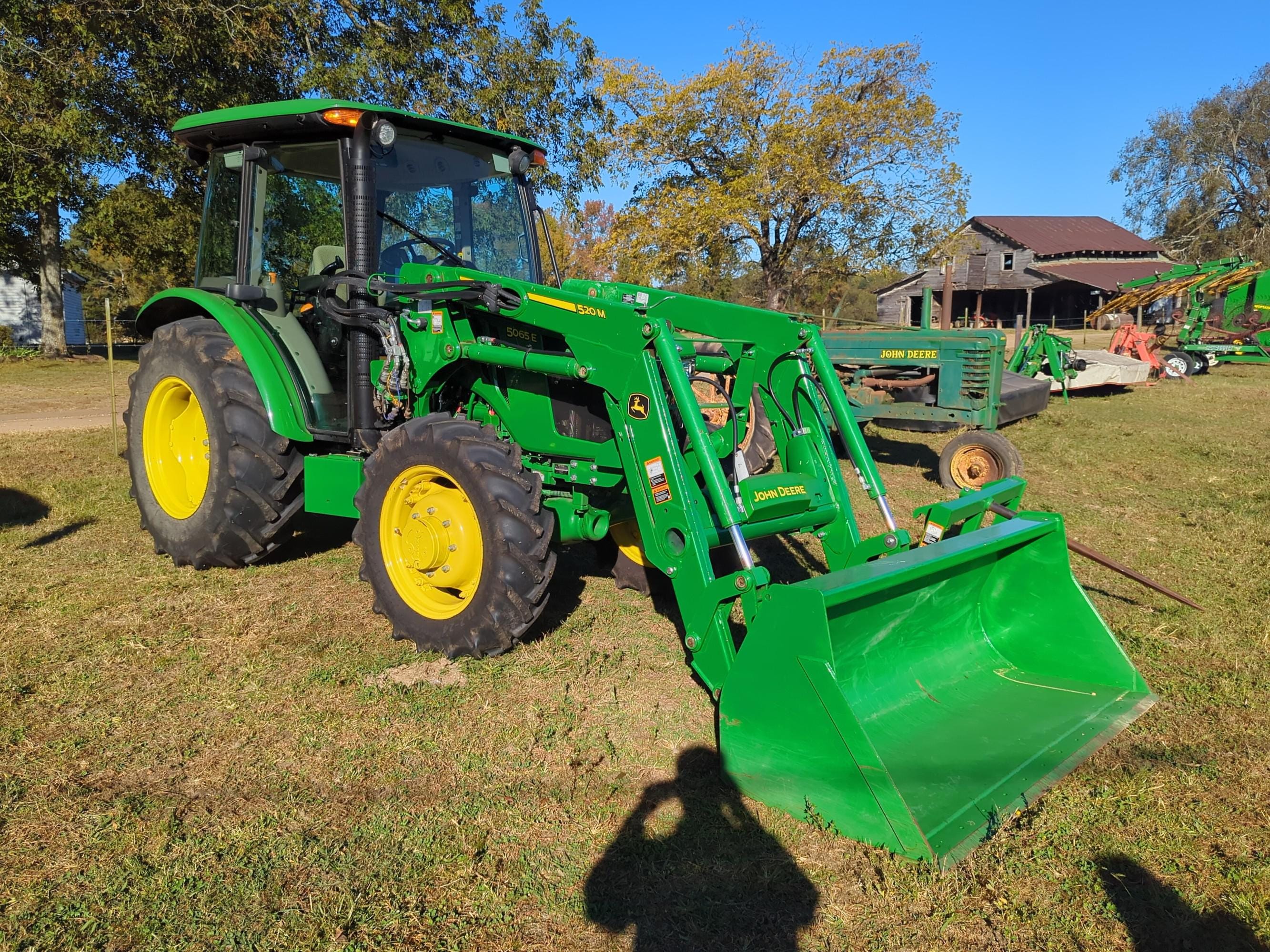 Main image John Deere 5065E