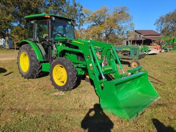 Main image John Deere 5065E