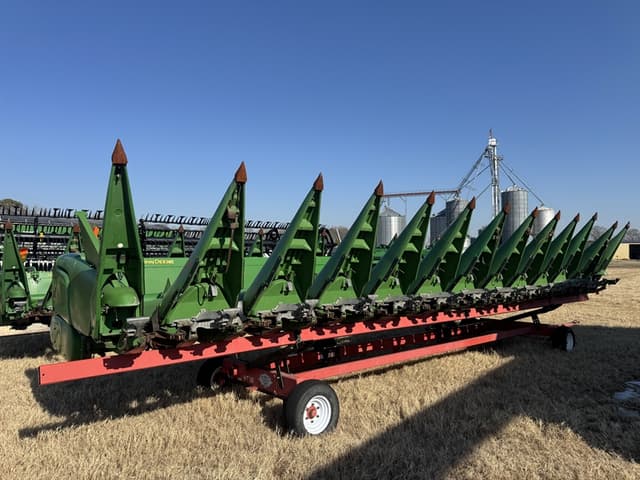 Image of John Deere 612C equipment image 4