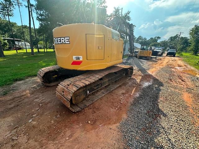 Image of John Deere 245G LC equipment image 1