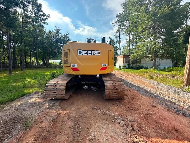 Image of John Deere 245G LC equipment image 2