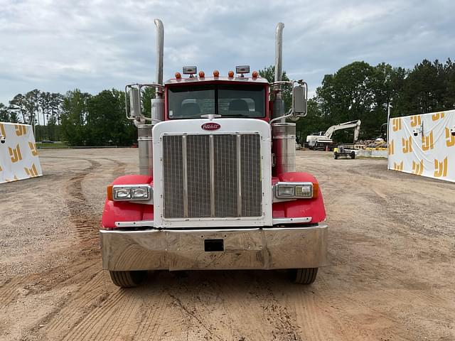 Image of Peterbilt 379 equipment image 1