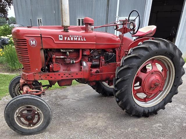 Image of Farmall M equipment image 2