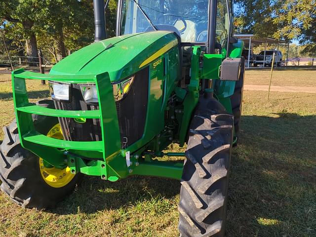 Image of John Deere 5090M equipment image 2