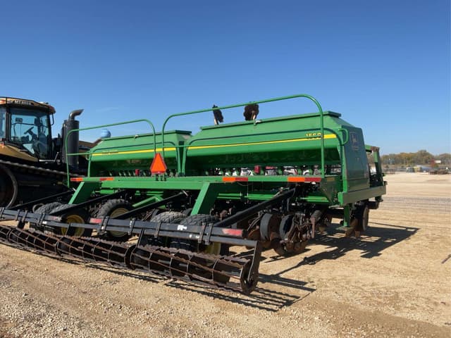 Image of John Deere 1560 equipment image 1
