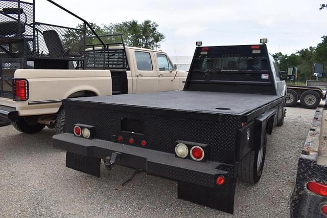 Image of Ford F-350 equipment image 3