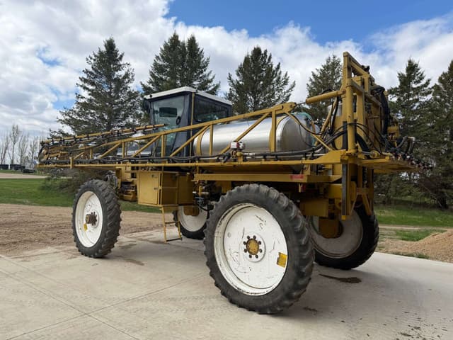 Image of Ag-Chem RoGator 854 equipment image 2