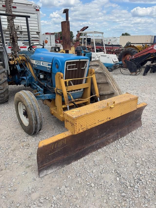 Image of Ford 4000 equipment image 1