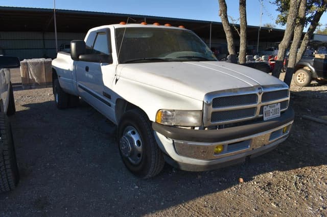 Image of Dodge Ram 3500 equipment image 1