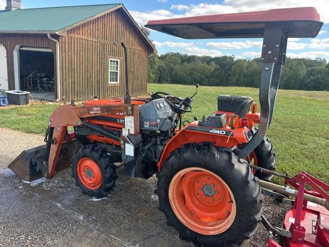 Image of Kubota L2500 equipment image 2