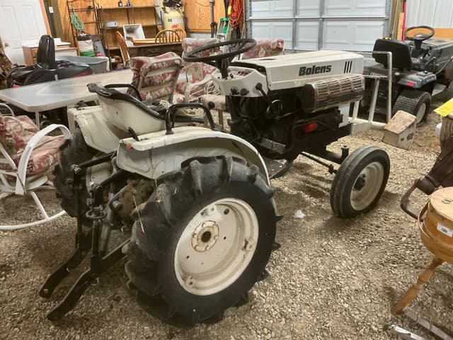 Image of Iseki TX1300 equipment image 3