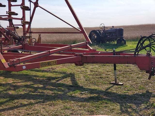 Image of Bourgault Vibramaster equipment image 3