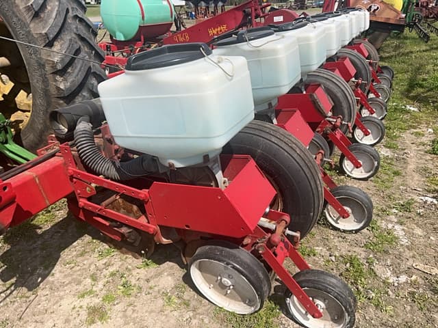 Image of White 5100 equipment image 1