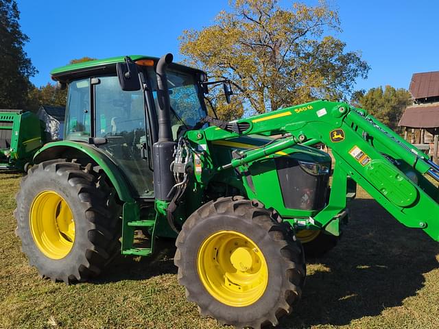 Image of John Deere 5100M equipment image 1