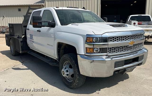 Image of Chevrolet 3500HD equipment image 2