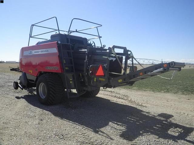 Image of Massey Ferguson LB2233 equipment image 2