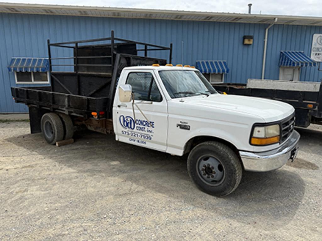 Image of Ford F-350 Primary image