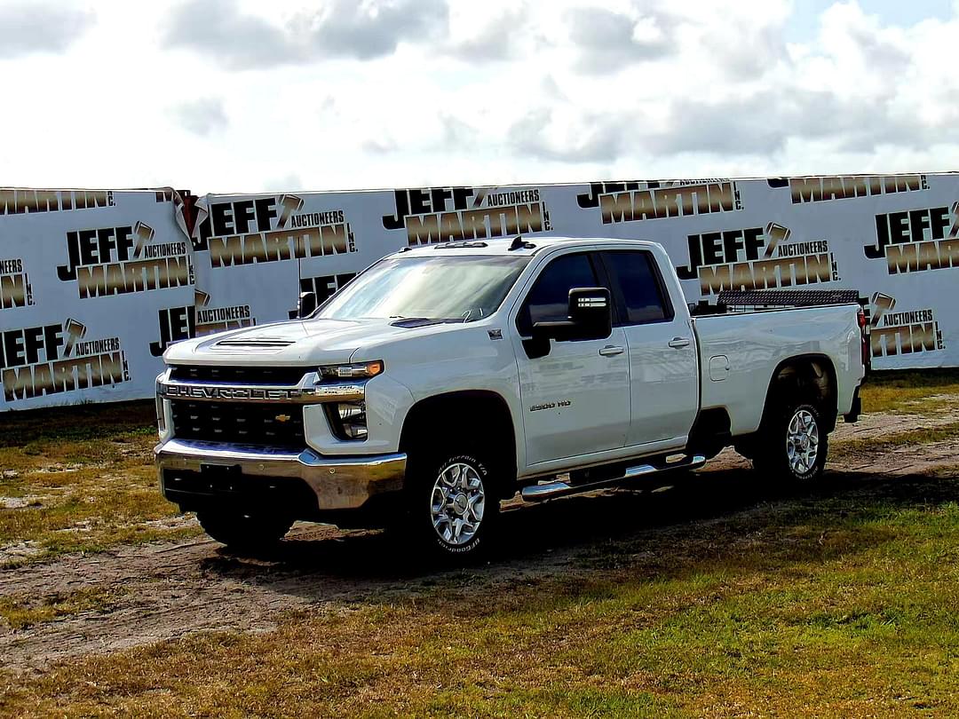 Image of Chevrolet Silverado Primary image