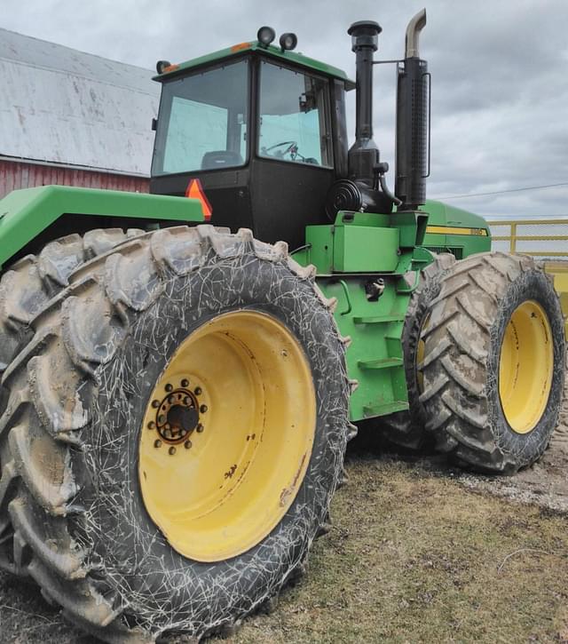 Image of John Deere 8960 equipment image 2