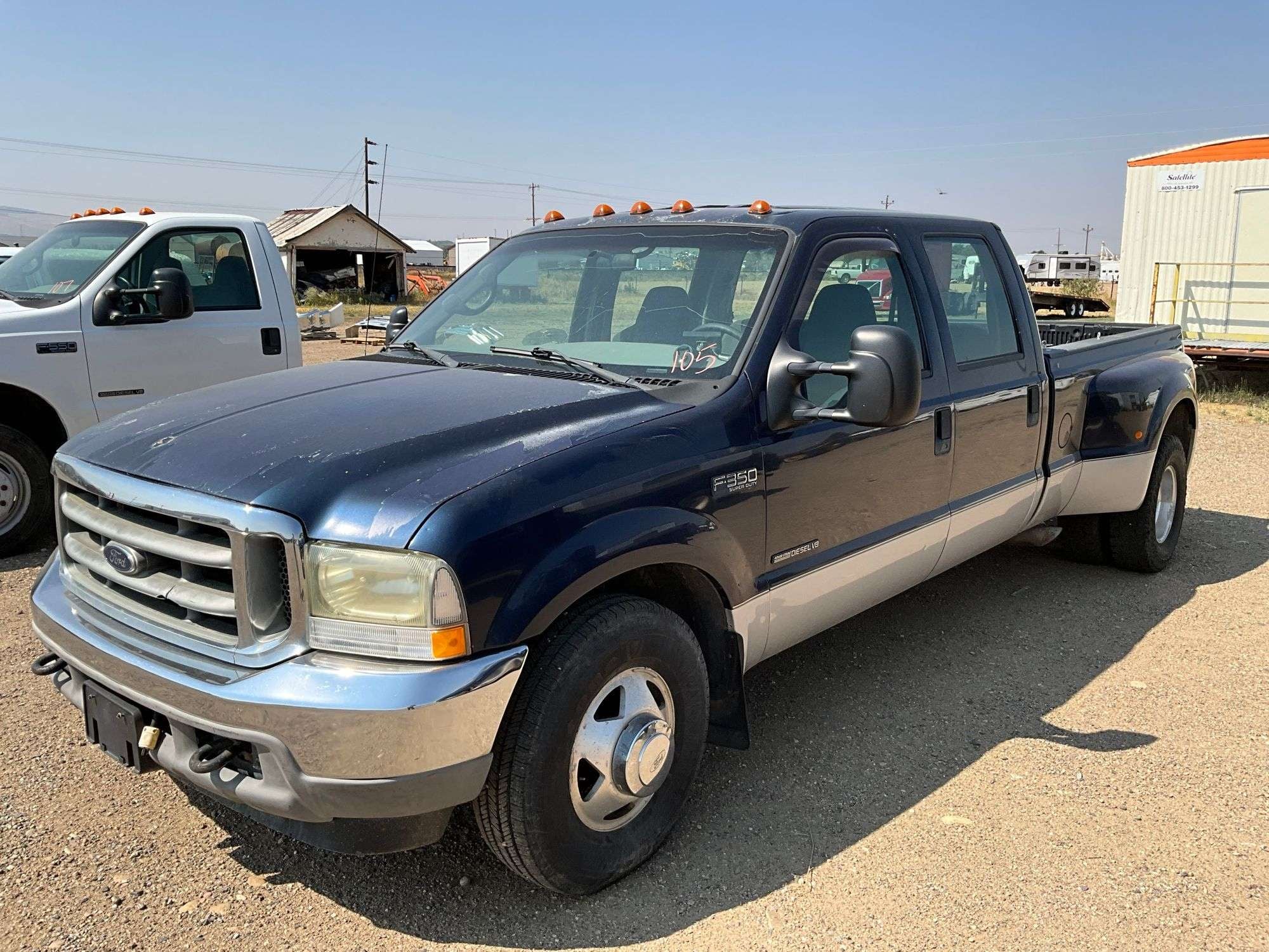 2001 Ford F-350 Equipment Image0