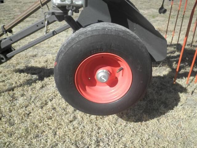 Image of CLAAS Liner 550T equipment image 4