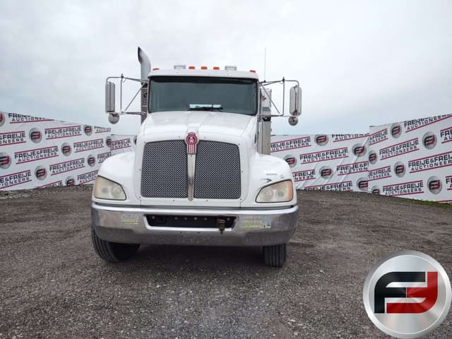 Image of Kenworth T3 equipment image 1