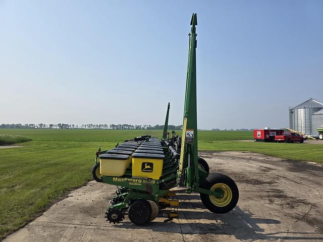 Image of John Deere 1710 equipment image 4