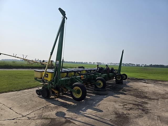 Image of John Deere 1710 equipment image 3