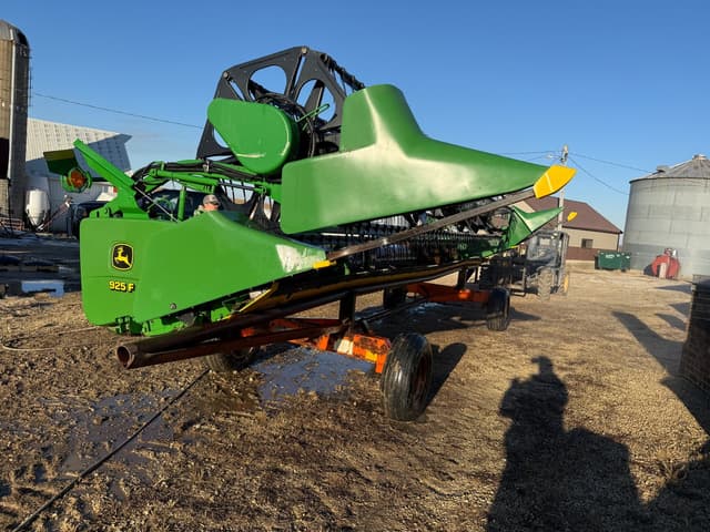 Image of John Deere 925F equipment image 1