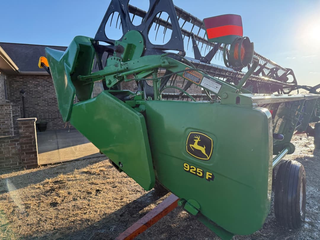 Image of John Deere 925F Primary image