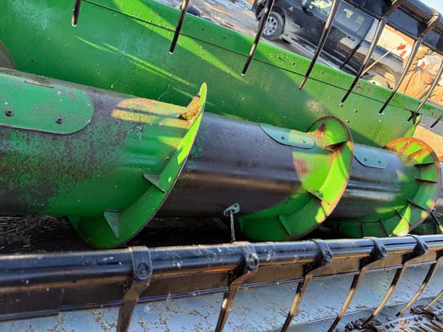 Image of John Deere 925F equipment image 4