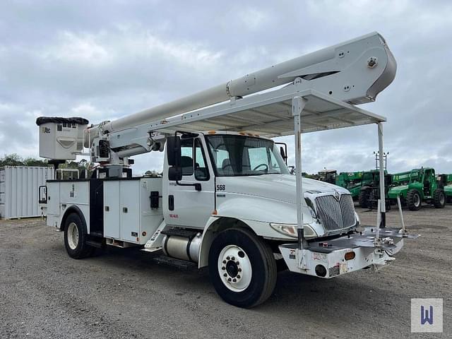 Image of International 4300 equipment image 3