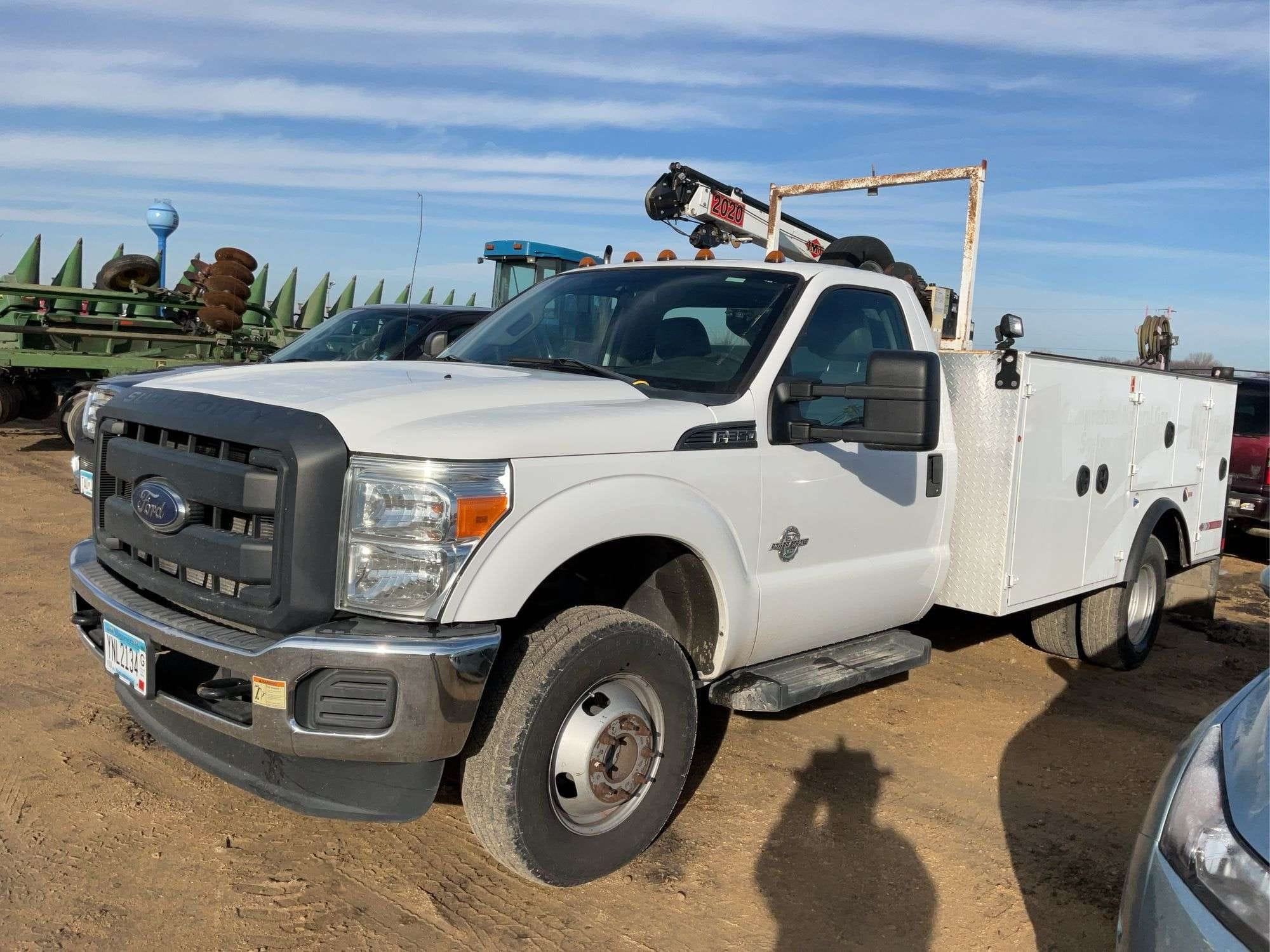 2015 Ford F-350 Equipment Image0
