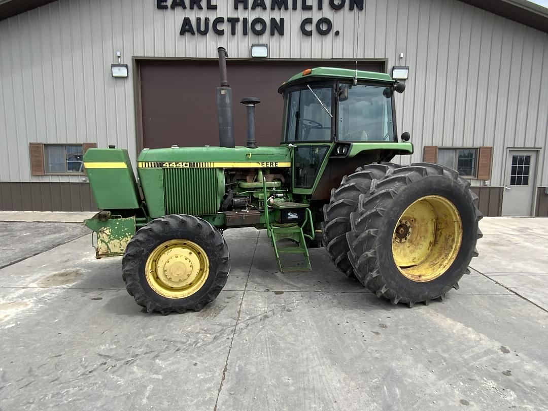 Image of John Deere 4440 Primary image
