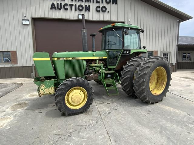 Image of John Deere 4440 equipment image 1