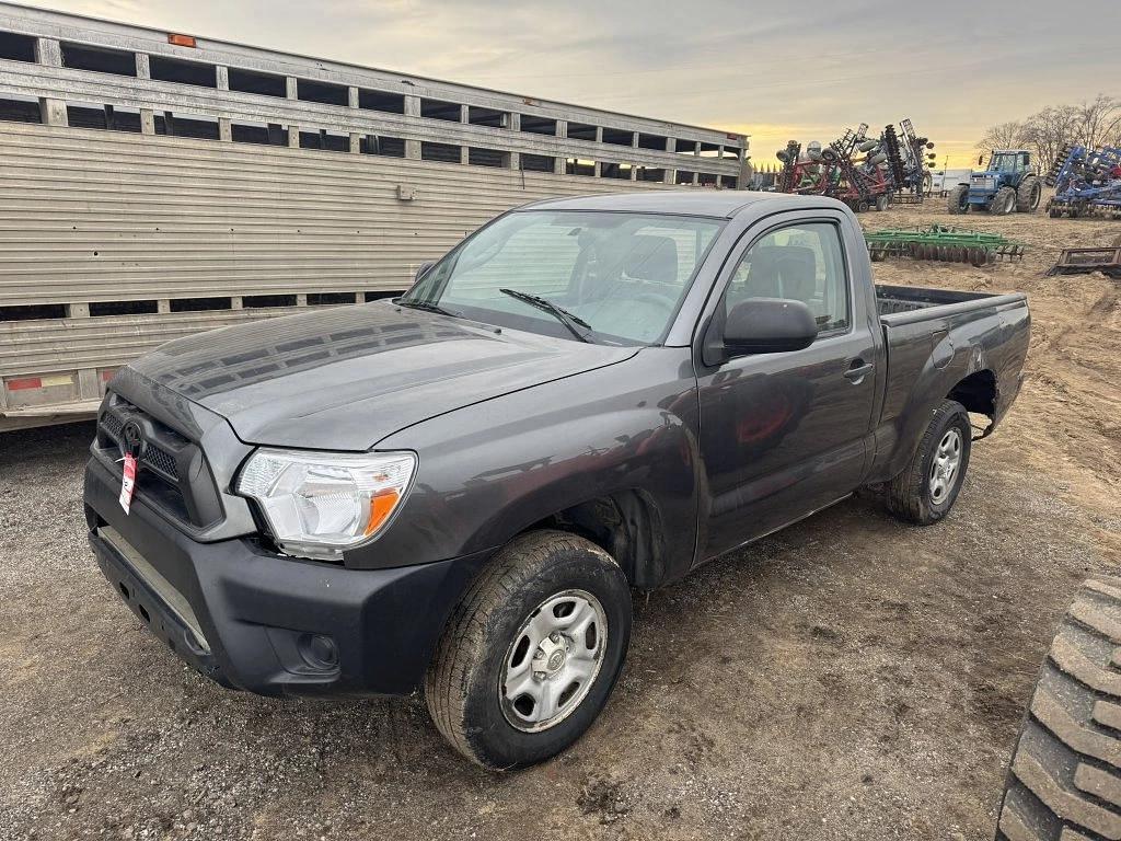 Image of Toyota Tacoma Primary image