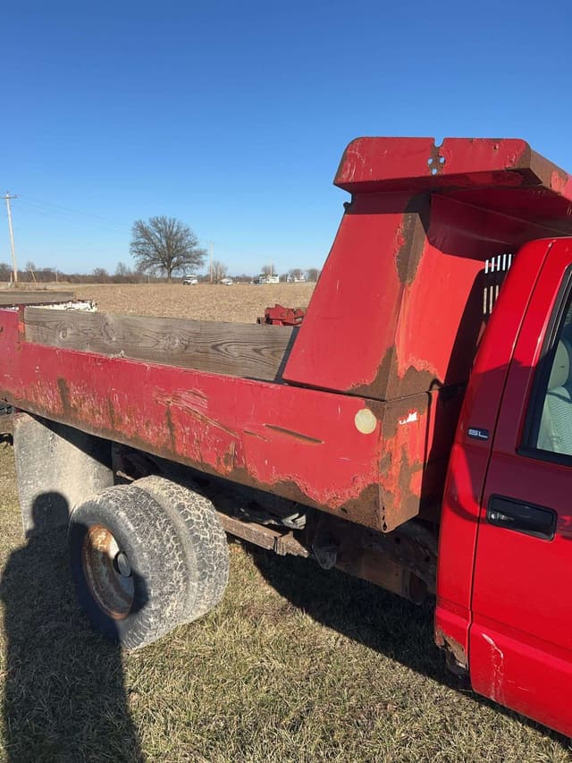 Image of GMC 3500 equipment image 4