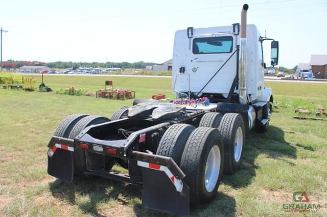 Image of Volvo VNL equipment image 1