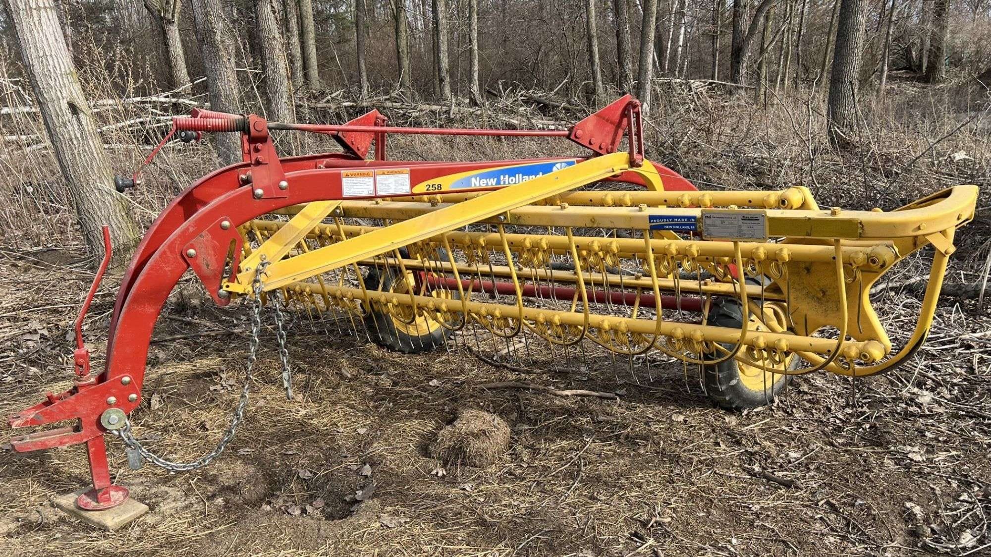 2019 New Holland 258 Equipment Image0